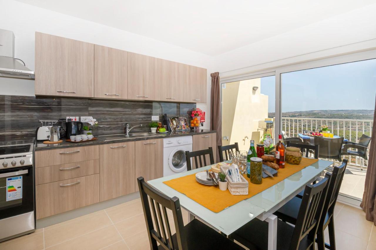 Summer Breeze Apartment With Terrace With Panoramic Views - By Getawaysmalta 멜리에하 외부 사진